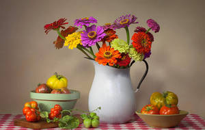 Still-life_Zinnia_Tomatoes_Vase_554944_1280x812.jpg