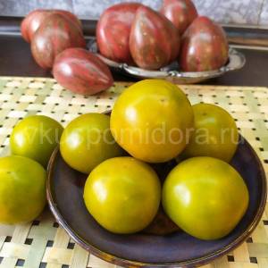 tomat-gnom-nefritovaya-krasota-2.thumb.jpg.688b65dc594dd42ce22e1d064f4321a7.jpg