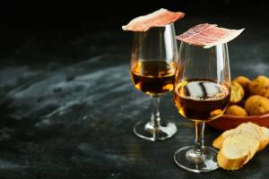 Oloroso-sherry.thumb.jpg.b779a5acda3ad483a6638c26f5c78159.jpg