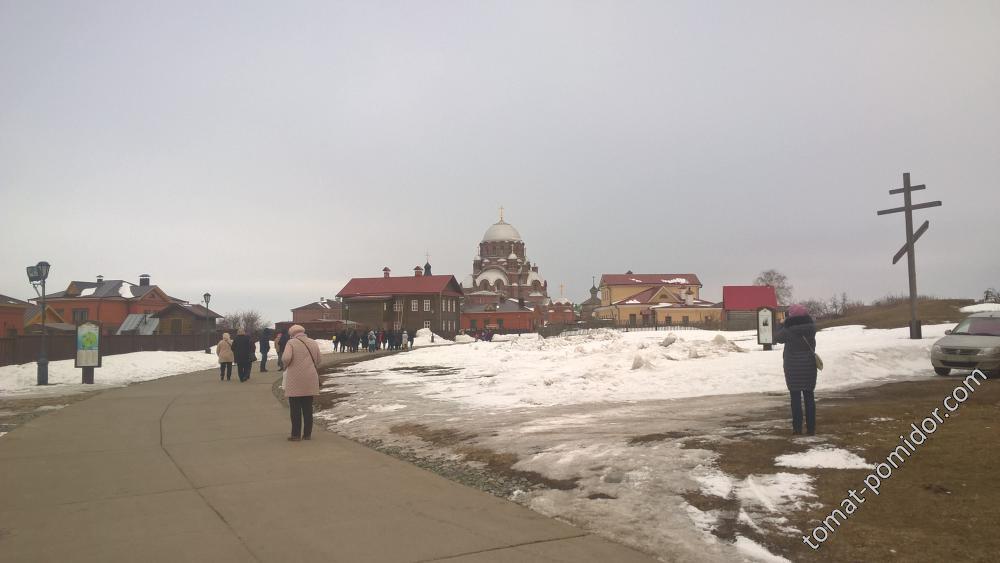 новые дома на острове -граде Свияжск