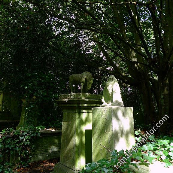 Highgate Cemetery