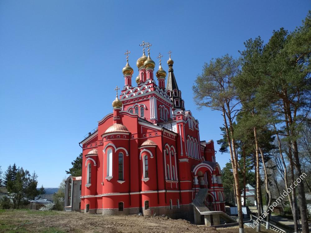 Пантелеймоновский храм Кисловодск служба