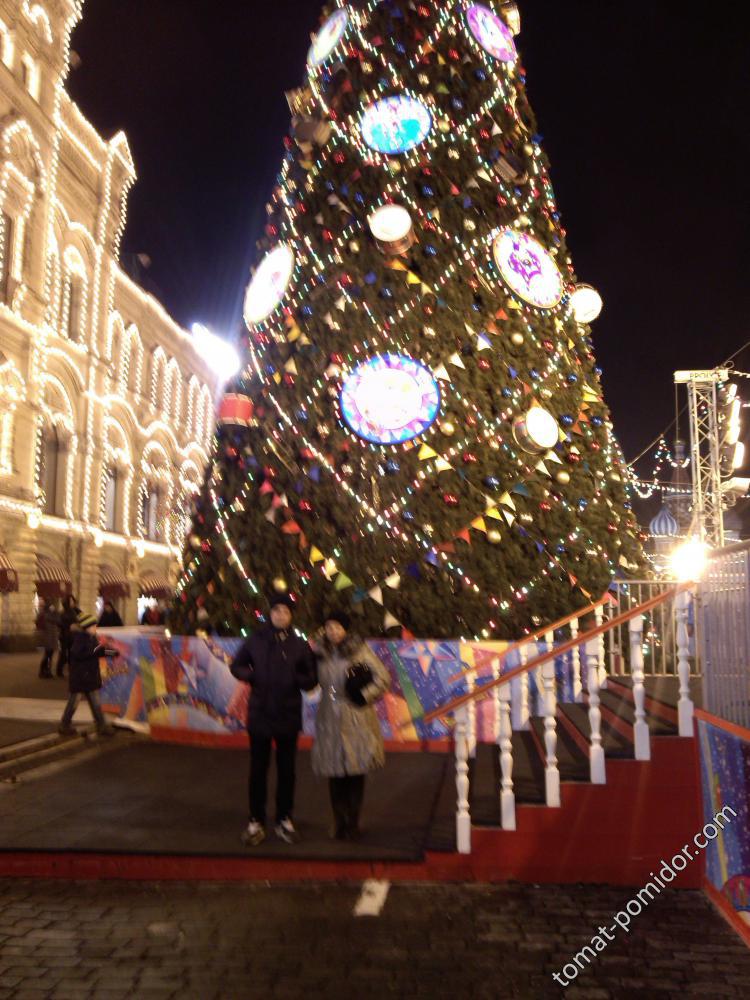 Слева ГУМ,справа-каток,Красная площадь 10.01.2015