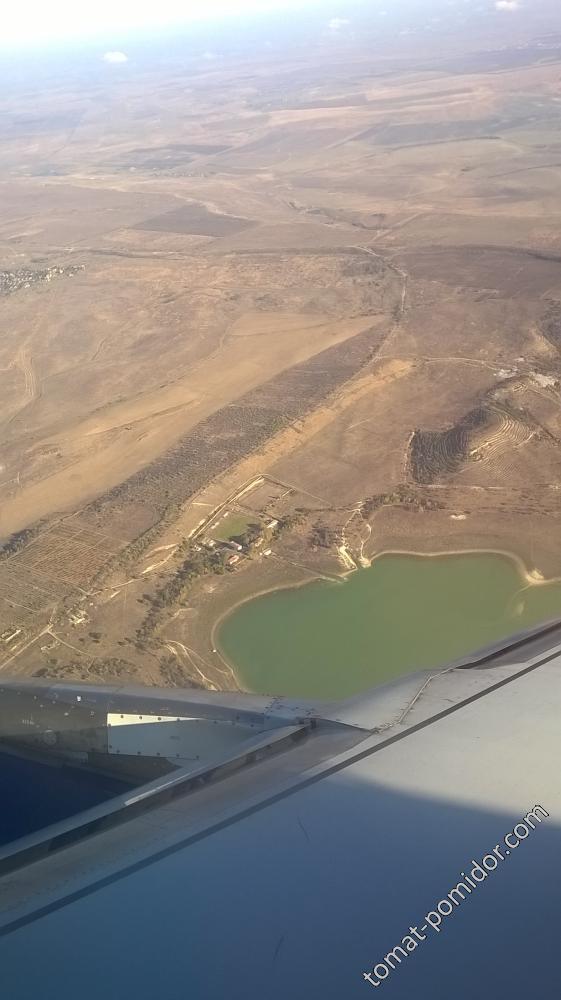 Под крылом самолета. Дорога в Крым.